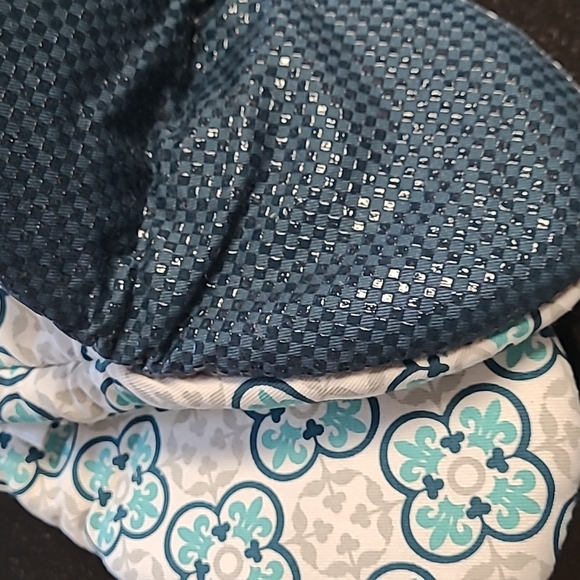 KitchenAid Mini Mitts - Picture 5 of 6